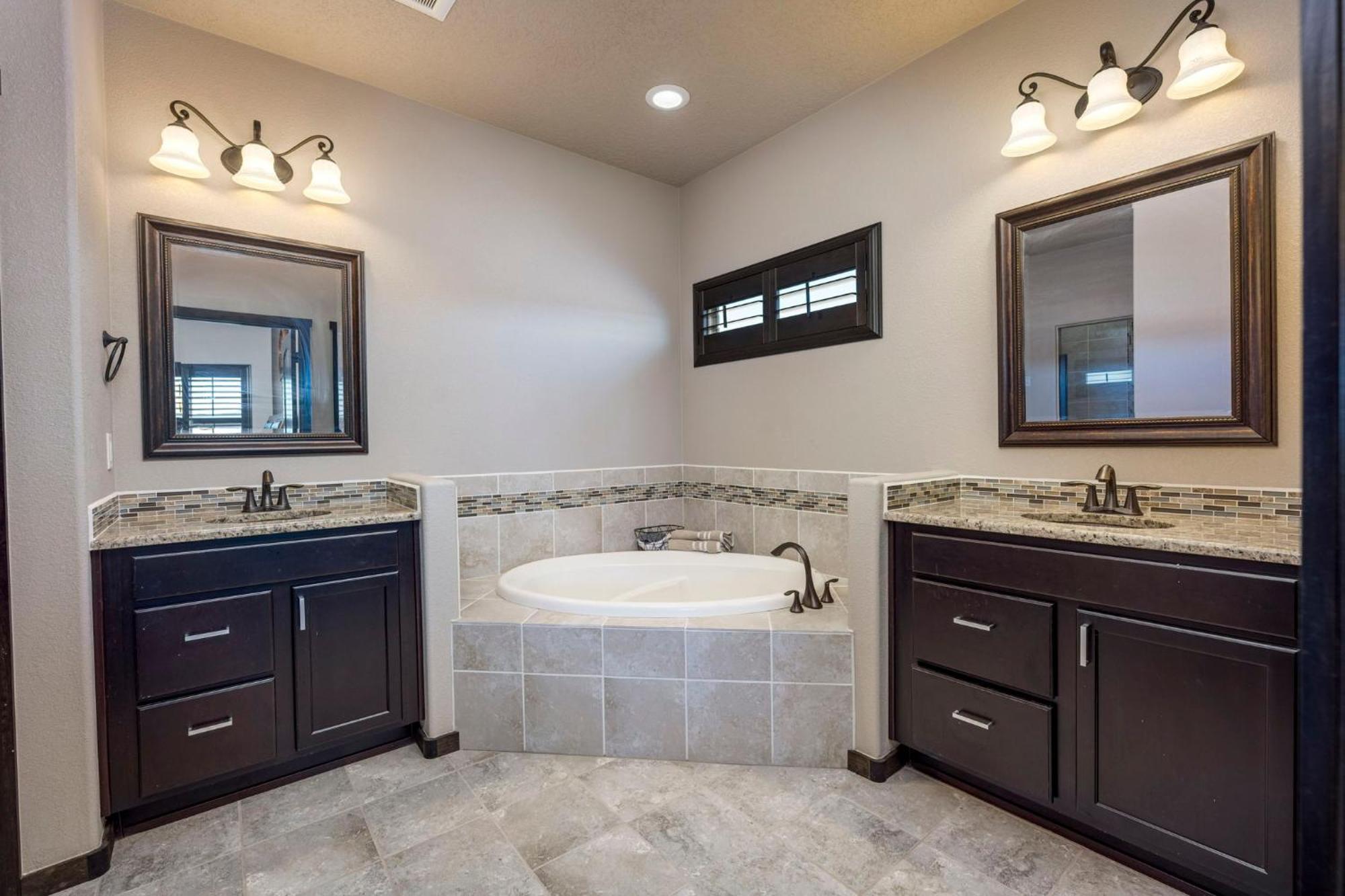 Turtleback Oasis - Minutes To Lake, Hot Springs, Golf - Luxurious, Spacious And Equipped Elephant Butte Exterior photo